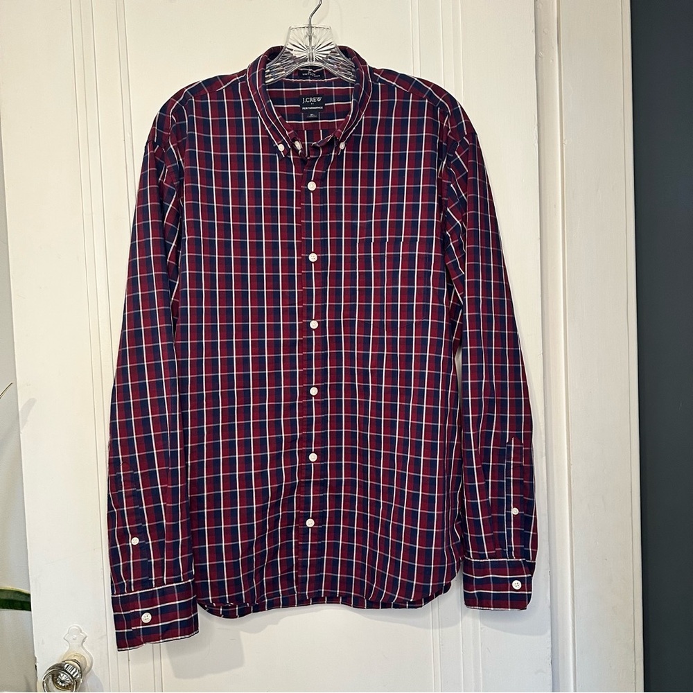 J. Crew Men’s Navy & Red Plaid Button-Down Shirt Slim Fit Untucked